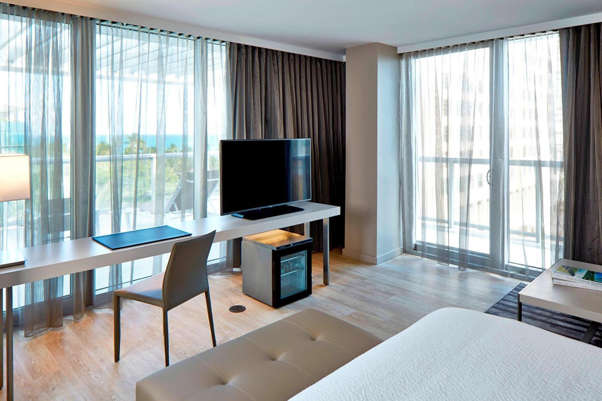 เอซี โฮเต็ลไมอามีบีช Hotel ภายนอก รูปภาพ